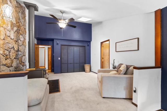 13011 Admiral Ln, Grass Valley, CA 95945