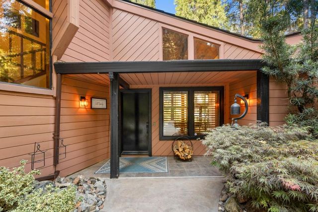 13011 Admiral Ln, Grass Valley, CA 95945