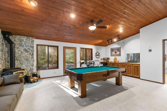 13011 Admiral Ln, Grass Valley, CA 95945