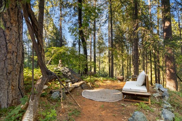 13011 Admiral Ln, Grass Valley, CA 95945