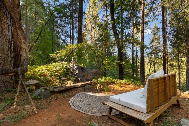 13011 Admiral Ln, Grass Valley, CA 95945