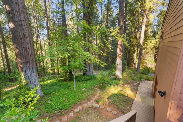 13011 Admiral Ln, Grass Valley, CA 95945