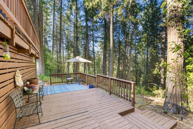 13011 Admiral Ln, Grass Valley, CA 95945