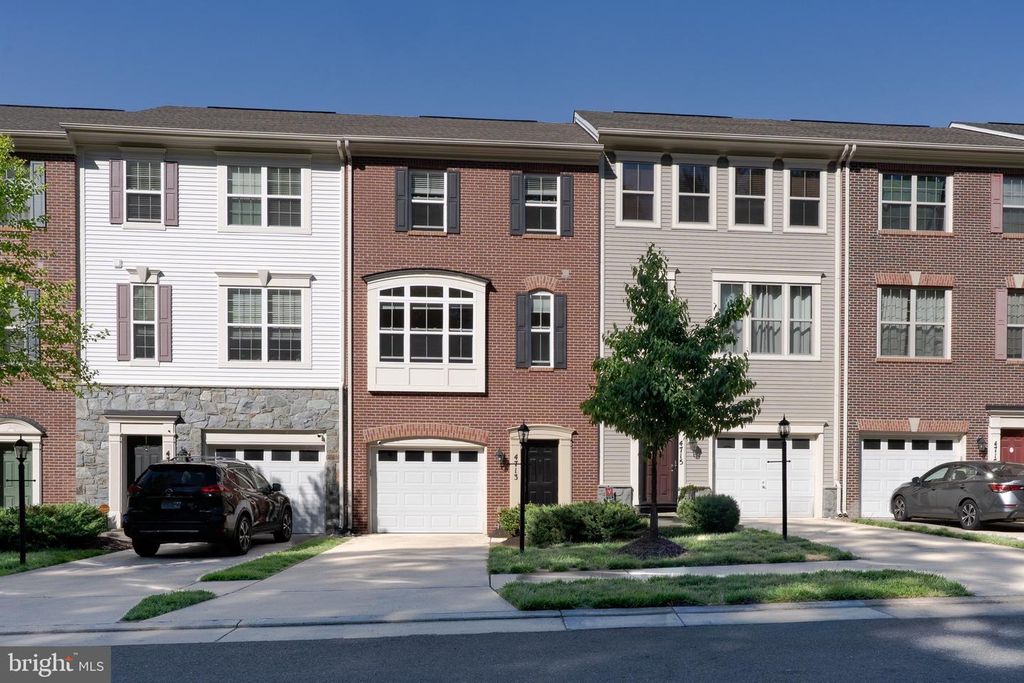 4713 POTOMAC HIGHLANDS CIR, Triangle, VA 22172