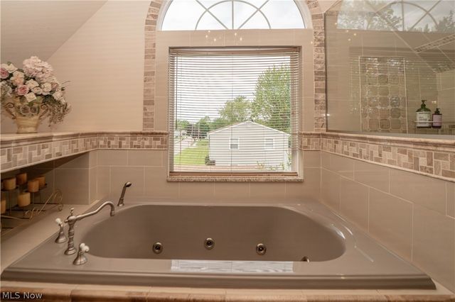 484 Stull Avenue, Akron, OH 44312
