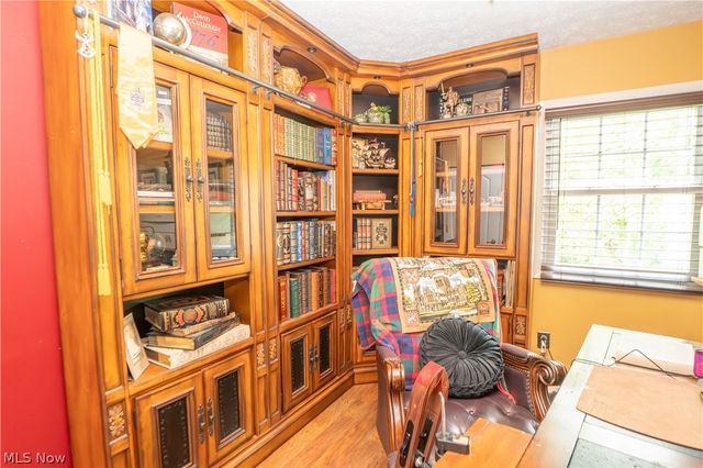 484 Stull Avenue, Akron, OH 44312