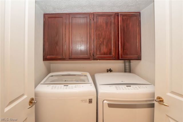 484 Stull Avenue, Akron, OH 44312