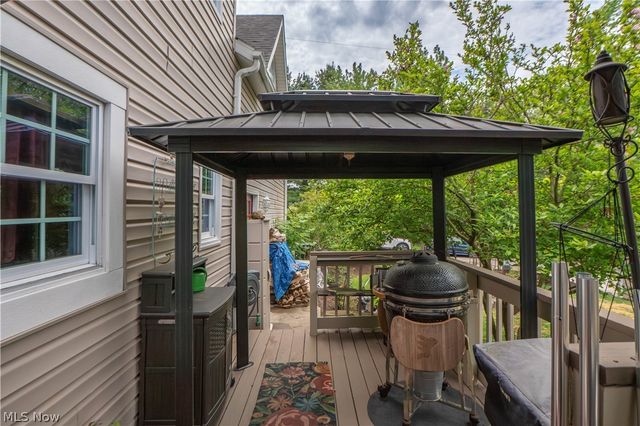 484 Stull Avenue, Akron, OH 44312