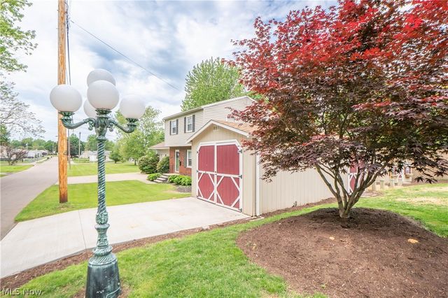 484 Stull Avenue, Akron, OH 44312