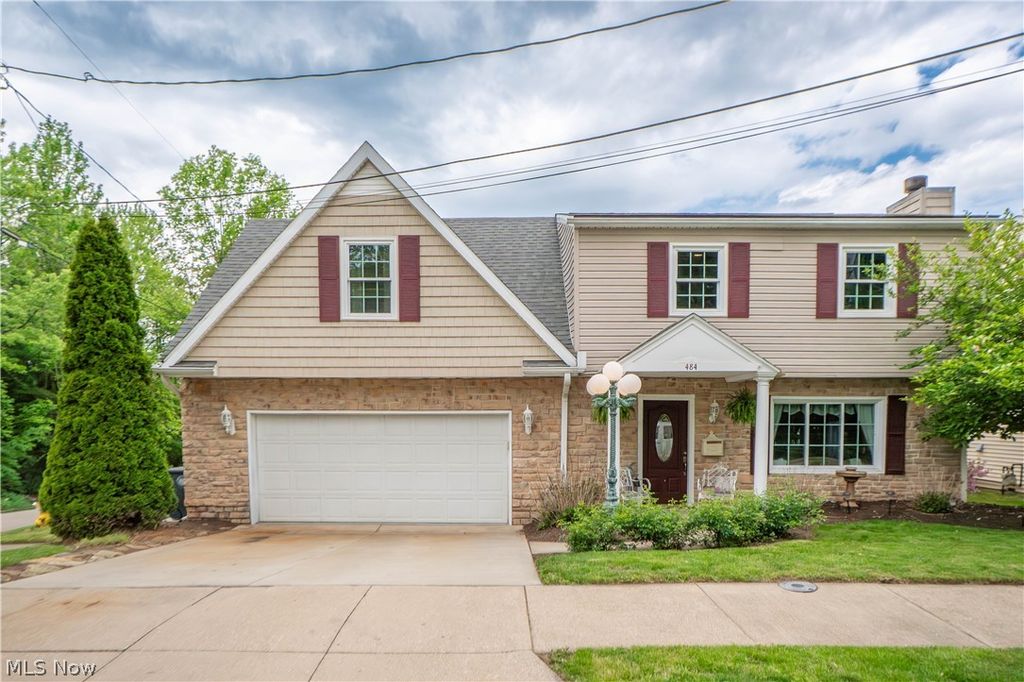 484 Stull Avenue, Akron, OH 44312