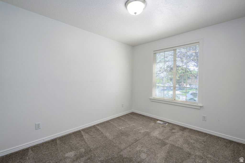 Image 22 of property listing at 2122 N MILLET PL, Saratoga Springs, UT 84045
