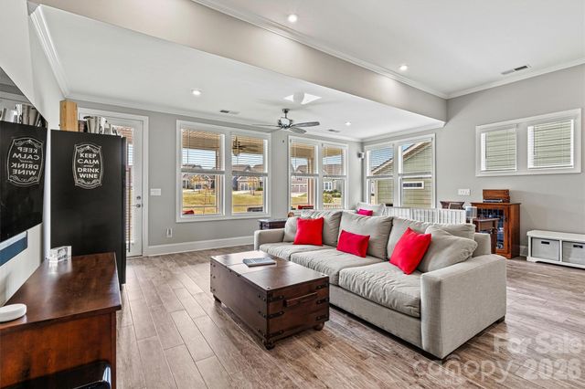 8718 Festival Way, Charlotte, NC 28215