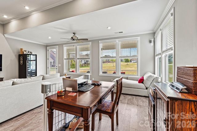 8718 Festival Way, Charlotte, NC 28215