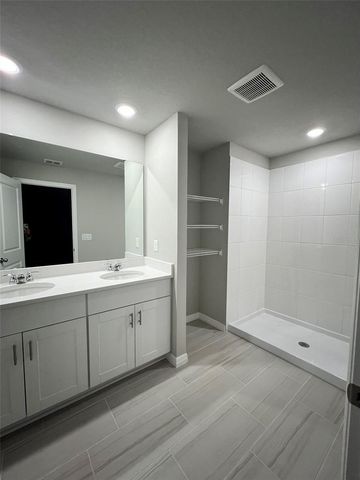 7693 IMAGINATION PLACE, Wesley Chapel, FL 33545