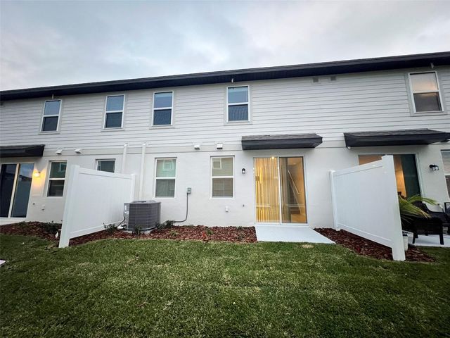 7693 IMAGINATION PLACE, Wesley Chapel, FL 33545