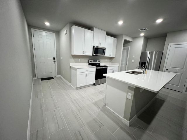 7693 IMAGINATION PLACE, Wesley Chapel, FL 33545