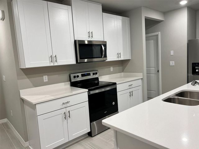 7693 IMAGINATION PLACE, Wesley Chapel, FL 33545