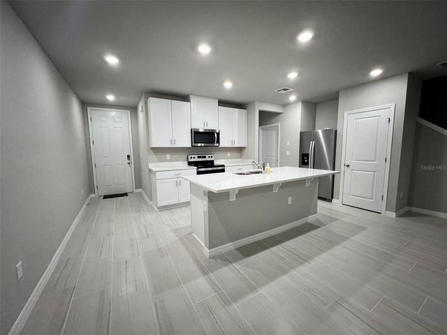 7693 IMAGINATION PLACE, Wesley Chapel, FL 33545