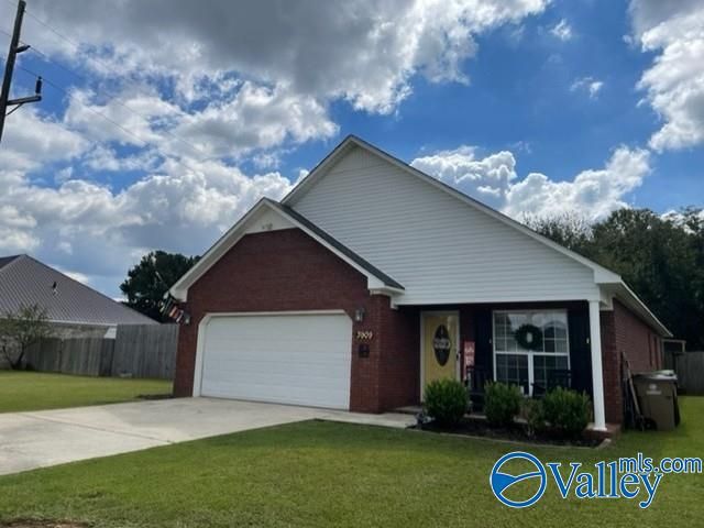 3909 Boxwood Lane SW, Decatur, AL 35603