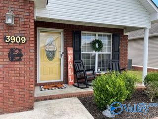 3909 Boxwood Lane SW, Decatur, AL 35603