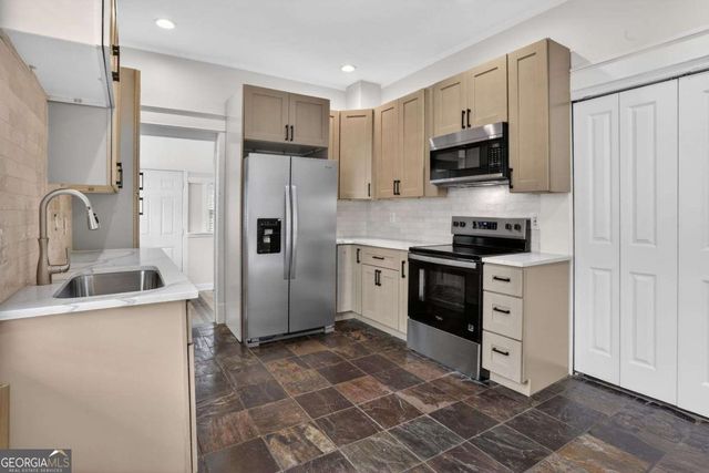 585 Jones Avenue, Atlanta, GA 30314