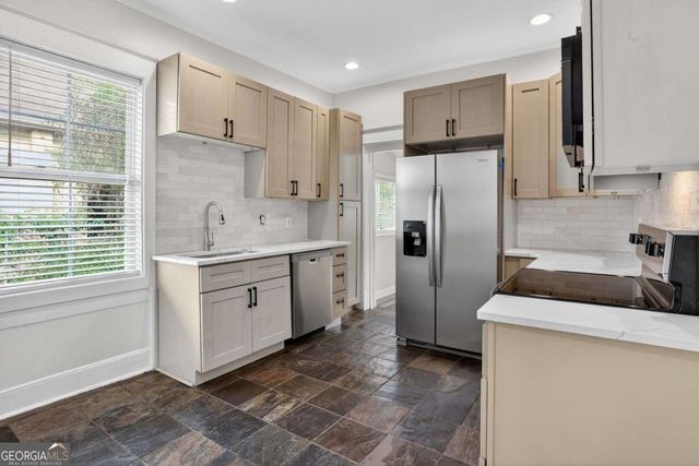 585 Jones Avenue, Atlanta, GA 30314