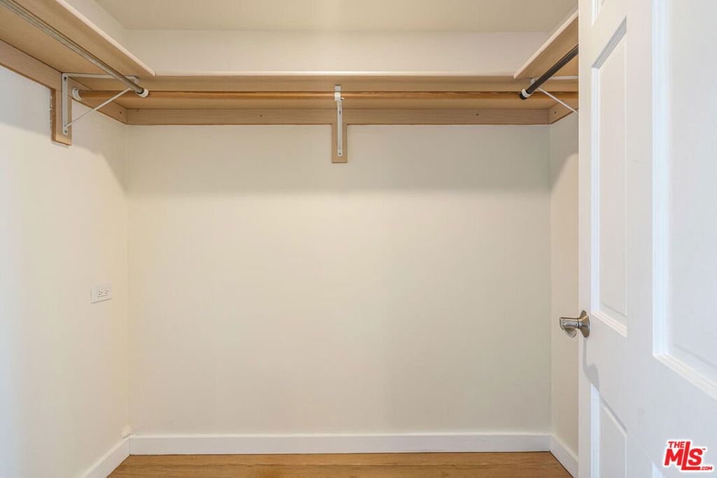 Image 18 of property listing at 10501 Wilshire Boulevard 1701, Los Angeles, CA 90024