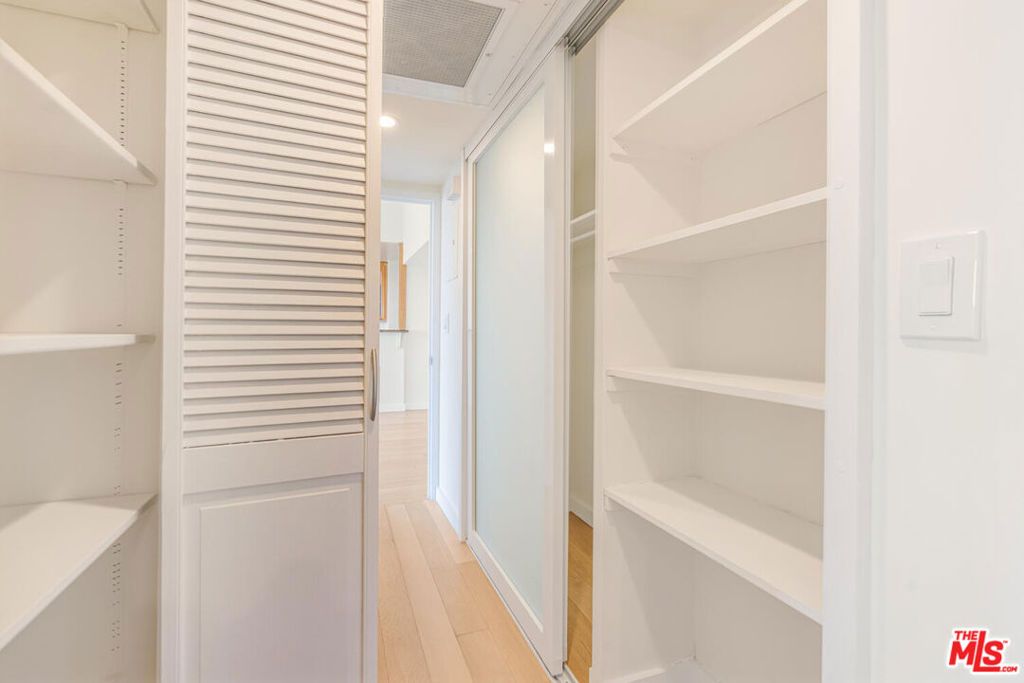 Image 28 of property listing at 10501 Wilshire Boulevard 1701, Los Angeles, CA 90024