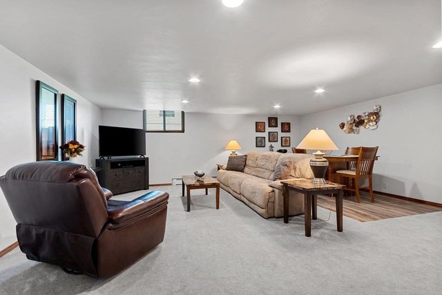 2203 GILSON COURT, Green Bay, WI 54304