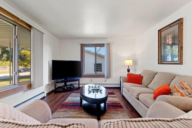 2203 GILSON COURT, Green Bay, WI 54304