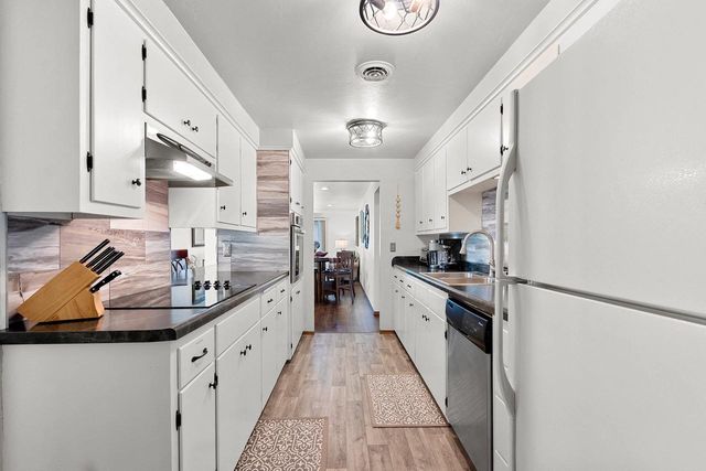 2203 GILSON COURT, Green Bay, WI 54304