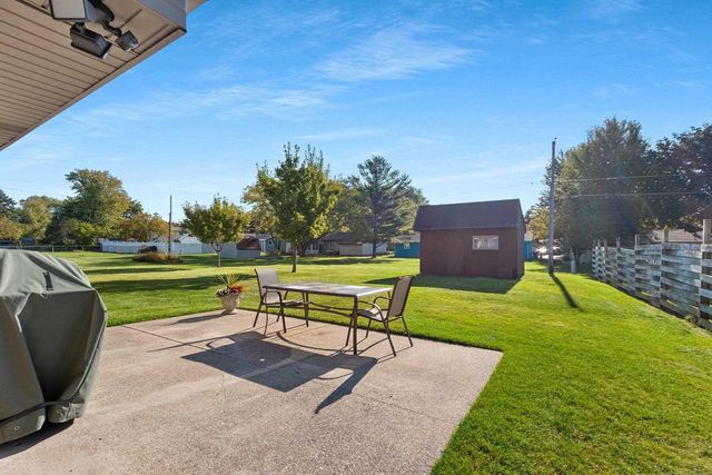 2203 GILSON COURT, Green Bay, WI 54304