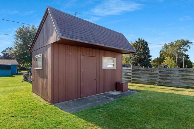 2203 GILSON COURT, Green Bay, WI 54304