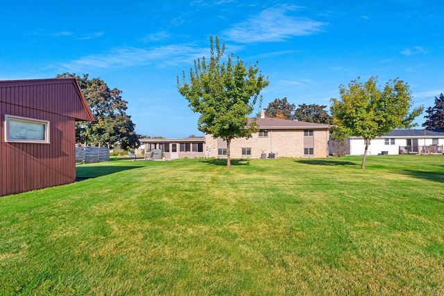 2203 GILSON COURT, Green Bay, WI 54304
