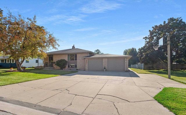 2203 GILSON COURT, Green Bay, WI 54304