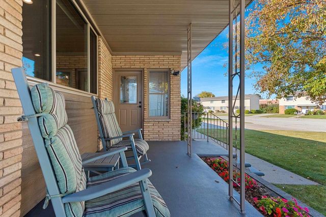 2203 GILSON COURT, Green Bay, WI 54304