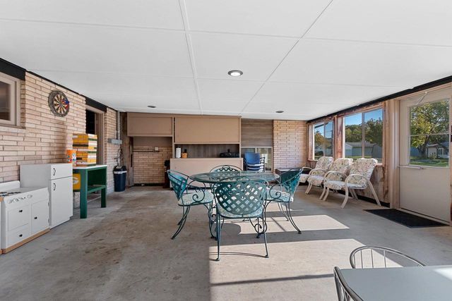 2203 GILSON COURT, Green Bay, WI 54304