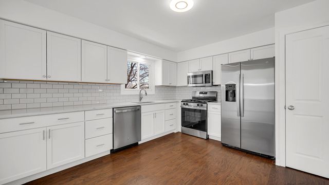 835 Tyler Avenue, Dyer, IN 46311