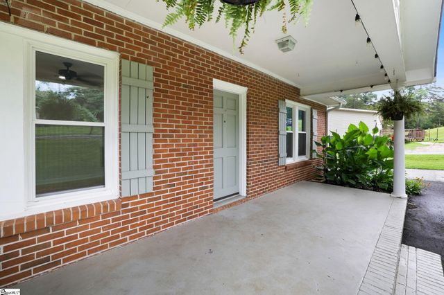 27 Maxie Avenue, Greenville, SC 29611