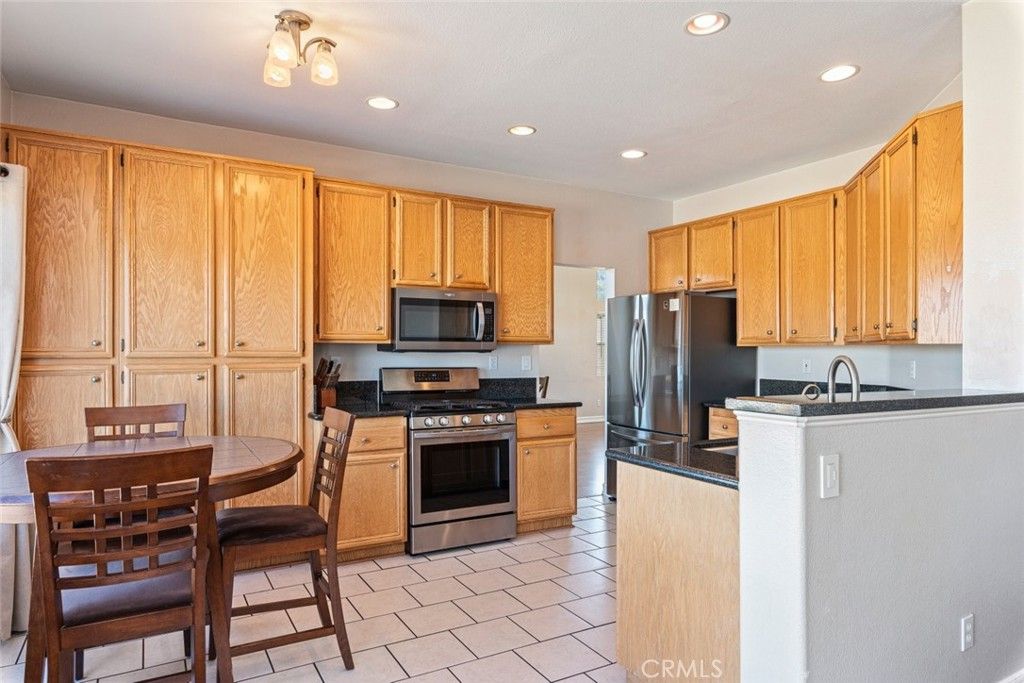 Image 8 of property listing at 33200 Camino Rubano, Temecula, CA 92592