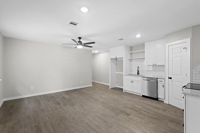 6121 Ridgemont Street C, Houston, TX 77087