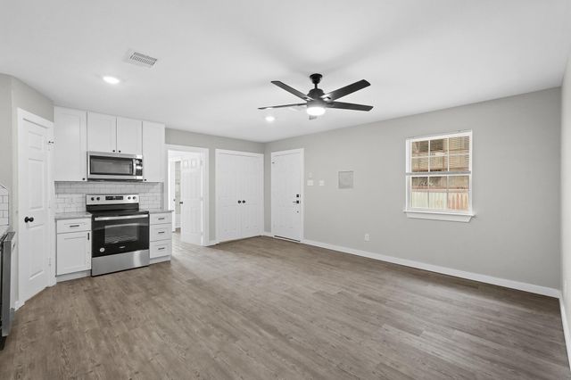 6121 Ridgemont Street C, Houston, TX 77087