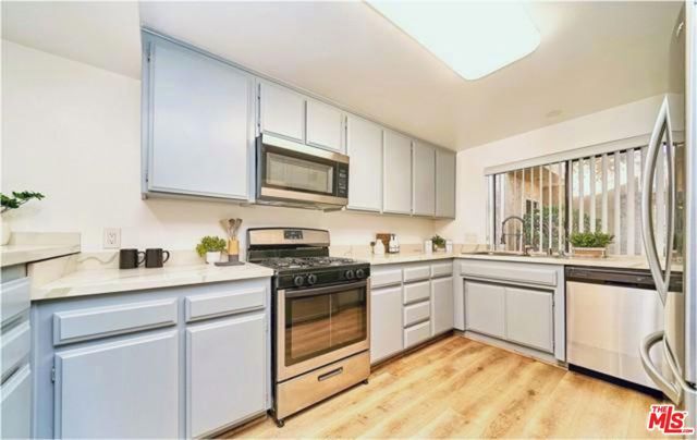 3130 Montrose Avenue 102, La Crescenta, CA 91214