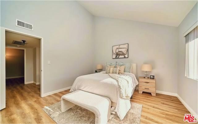 3130 Montrose Avenue 102, La Crescenta, CA 91214