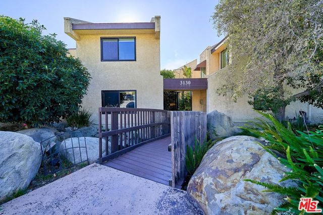 3130 Montrose Avenue 102, La Crescenta, CA 91214