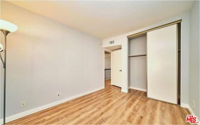 3130 Montrose Avenue 102, La Crescenta, CA 91214