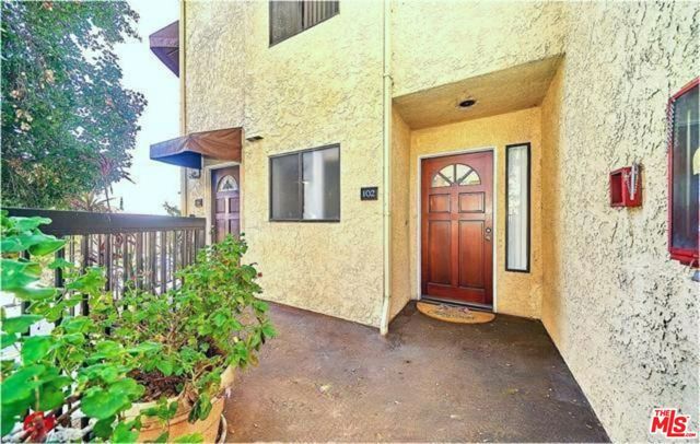 3130 Montrose Avenue 102, La Crescenta, CA 91214