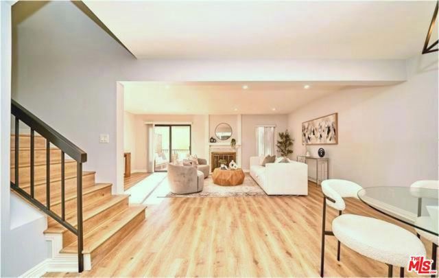 3130 Montrose Avenue 102, La Crescenta, CA 91214