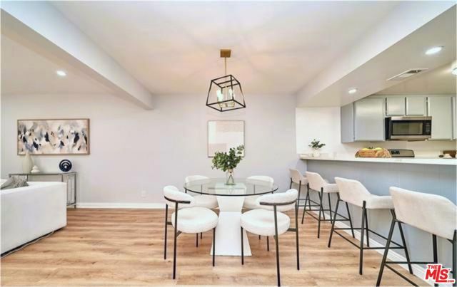 3130 Montrose Avenue 102, La Crescenta, CA 91214