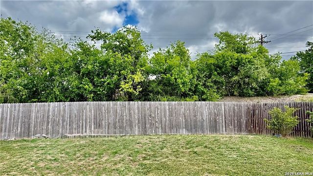 1660 W Nolte Farms, Seguin, TX 78155